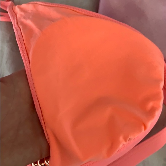 Adorable coral bikini top - Picture 5 of 5